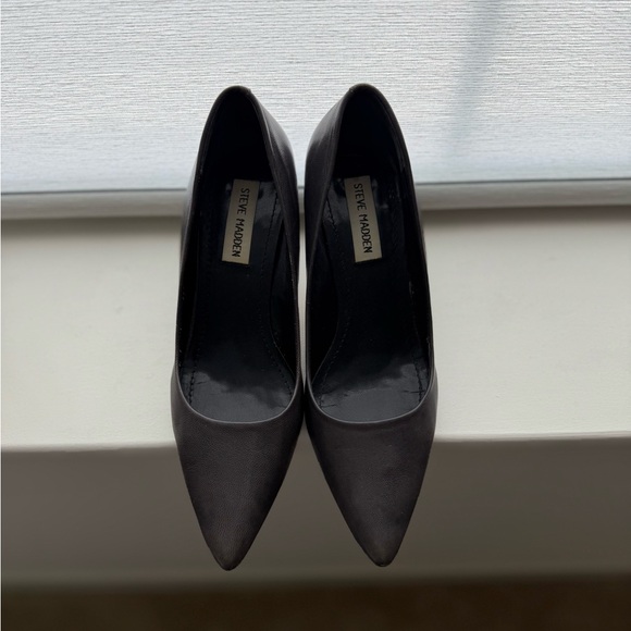 Steve Madden Pointy-toe pumps - Picture 1 of 5